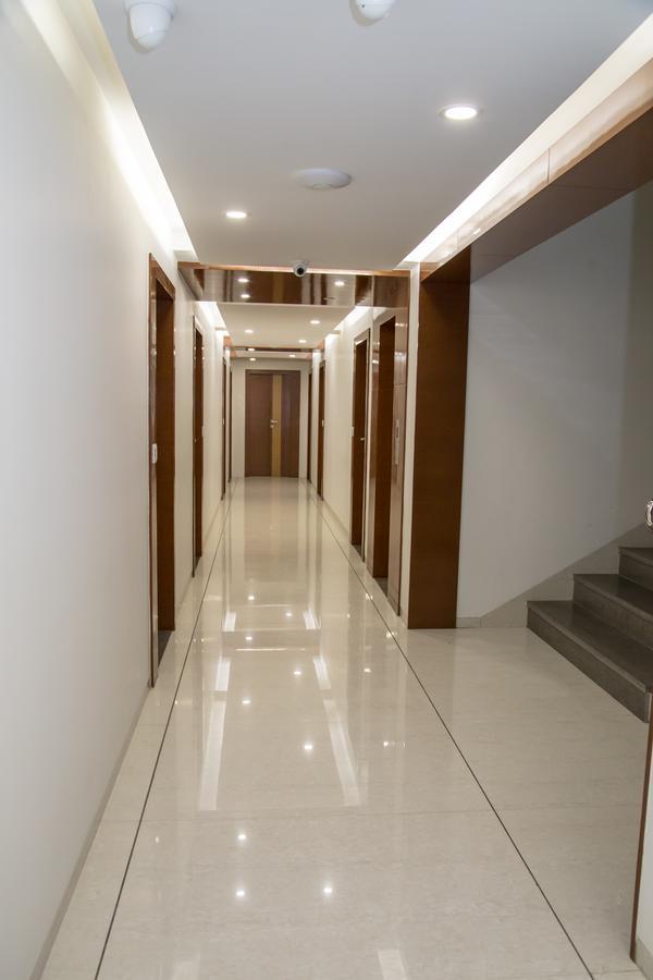 Hotel Orange International Surat Buitenkant foto